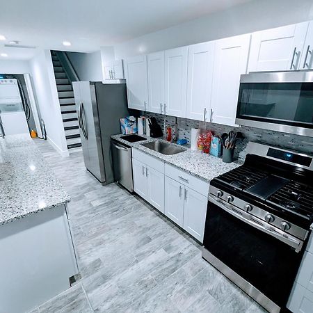 Luxurious 3 Bedroom Apt With A Beautiful Balcony Washington Pokoj fotografie