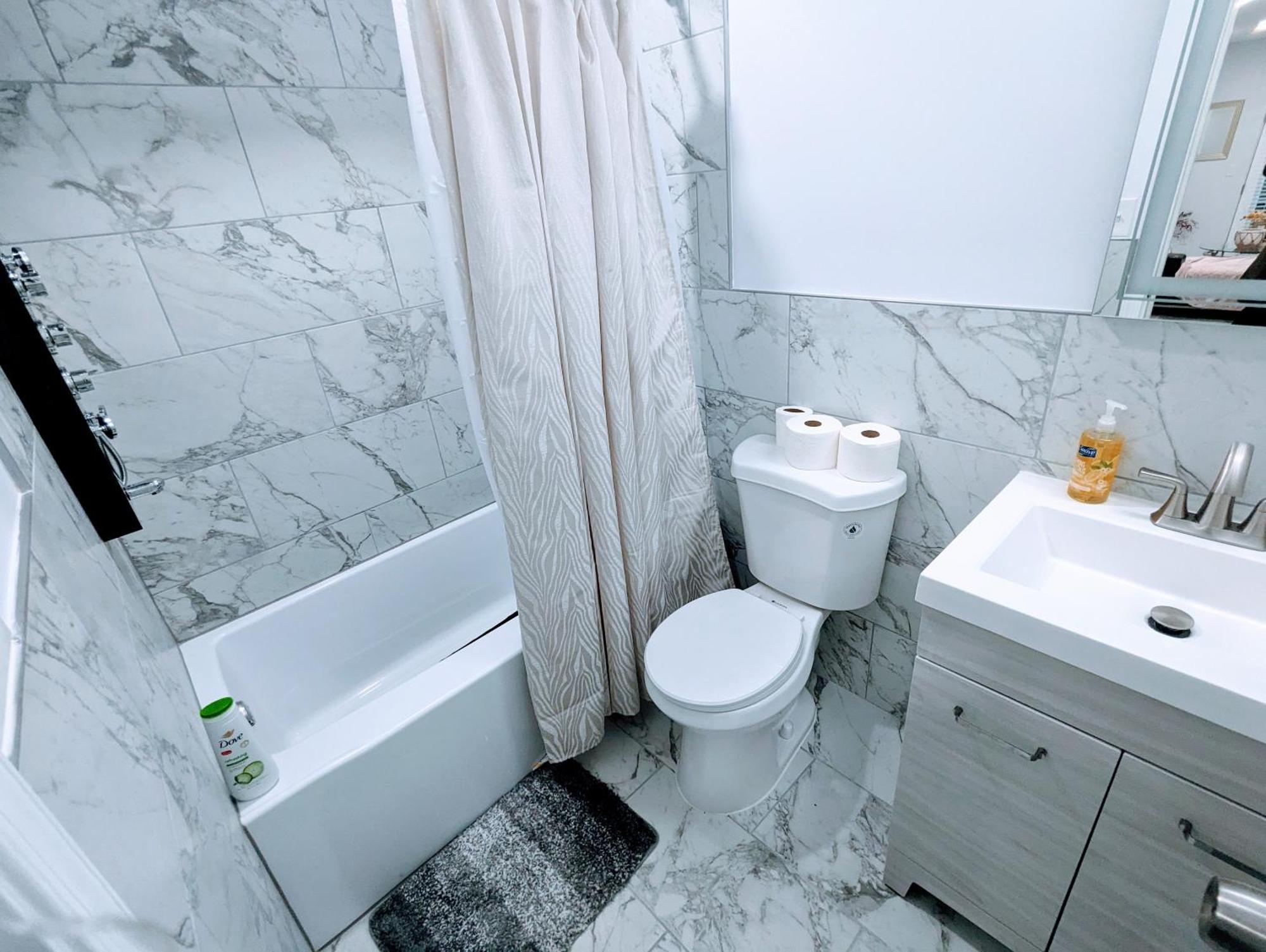 Luxurious 3 Bedroom Apt With A Beautiful Balcony Washington Pokoj fotografie